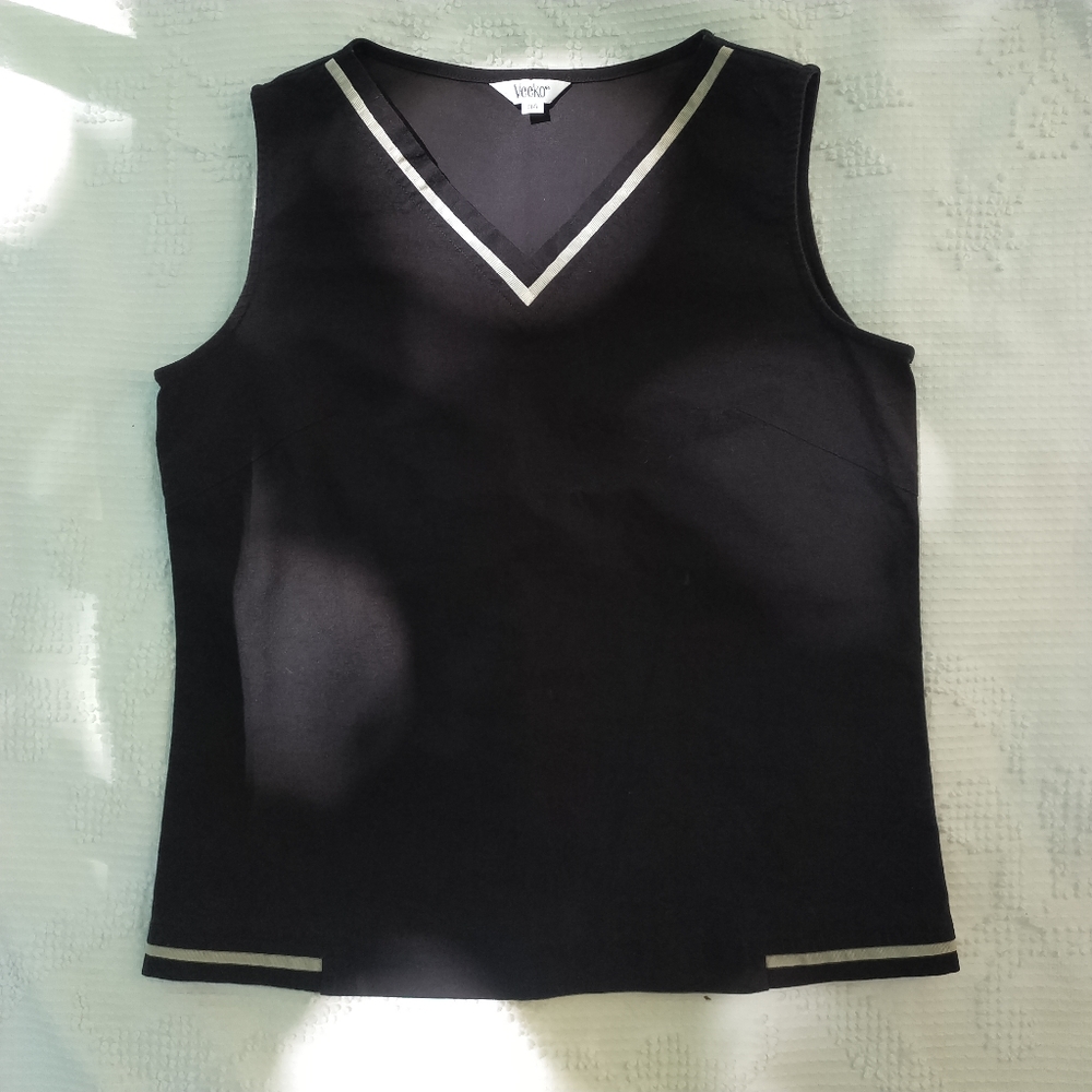 Veeko Black no sleeve top xs